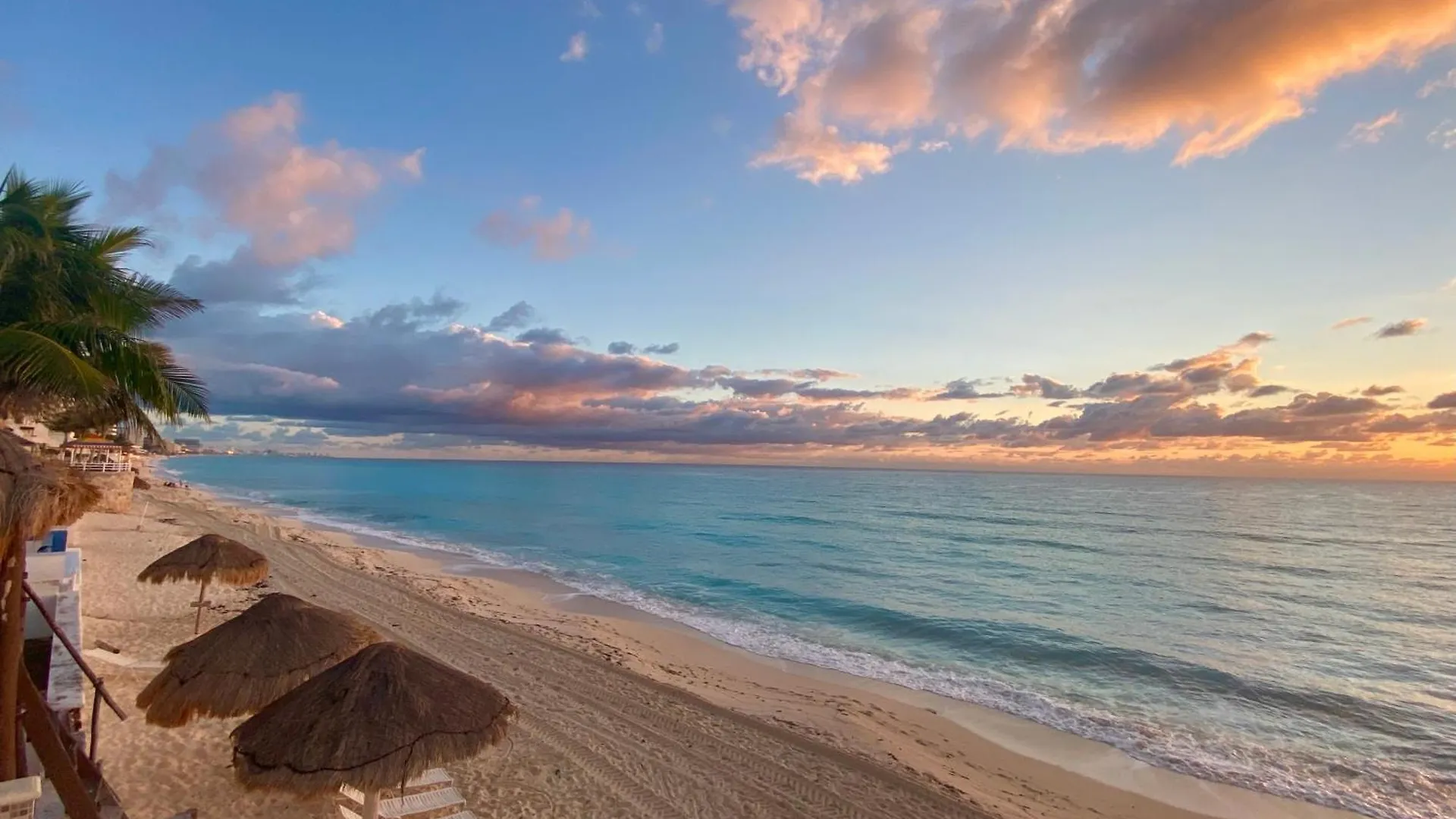 Brisas Shores 209 Beachfront Apartment With Terrace, Cancun Hotel Zone, 1 Bedroom