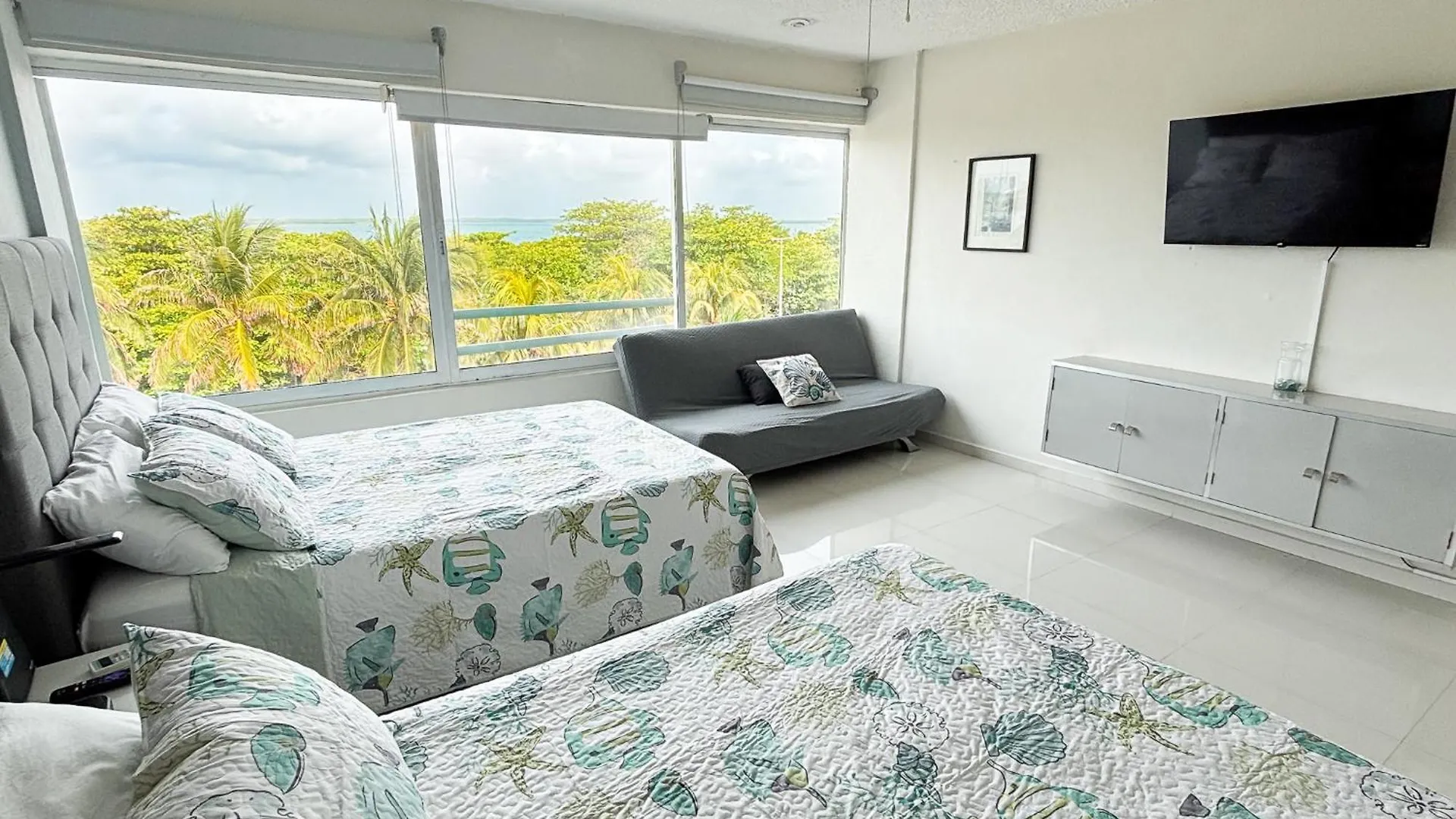 Brisas Shores 209 Beachfront Apartment With Terrace, Cancun Hotel Zone, 1 Bedroom Mexique